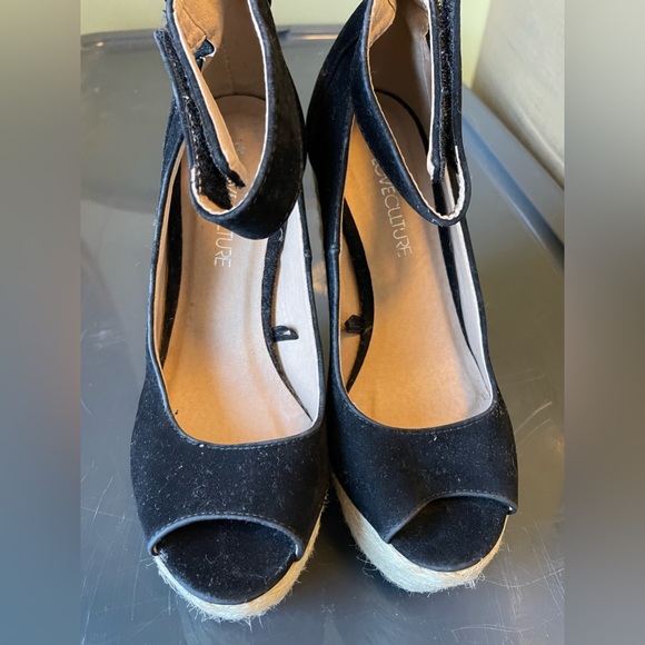 Wedges - Picture 3 of 3